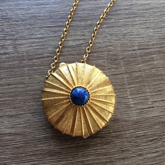 Jewelry - 🌿VTG. 60s Estée Lauder Perfume Locket Pendant